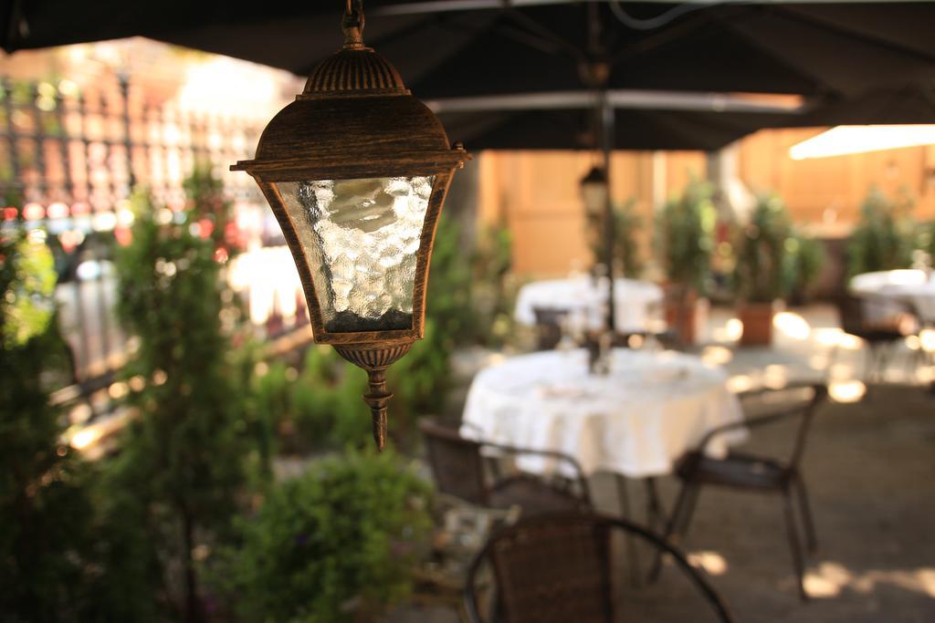 Grand Boutique Hotel Bucarest Exterior foto